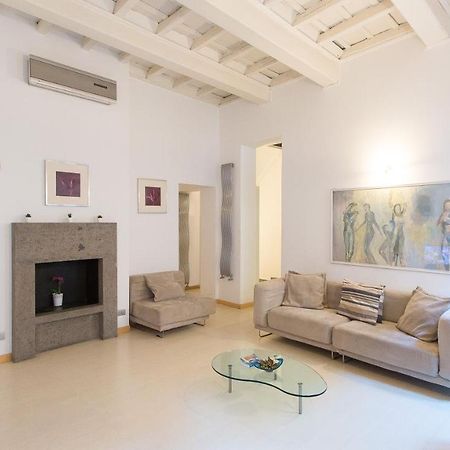 Barberini Square Apartment Rome Bagian luar foto