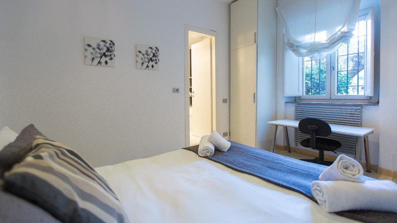 Barberini Square Apartment Rome Bagian luar foto