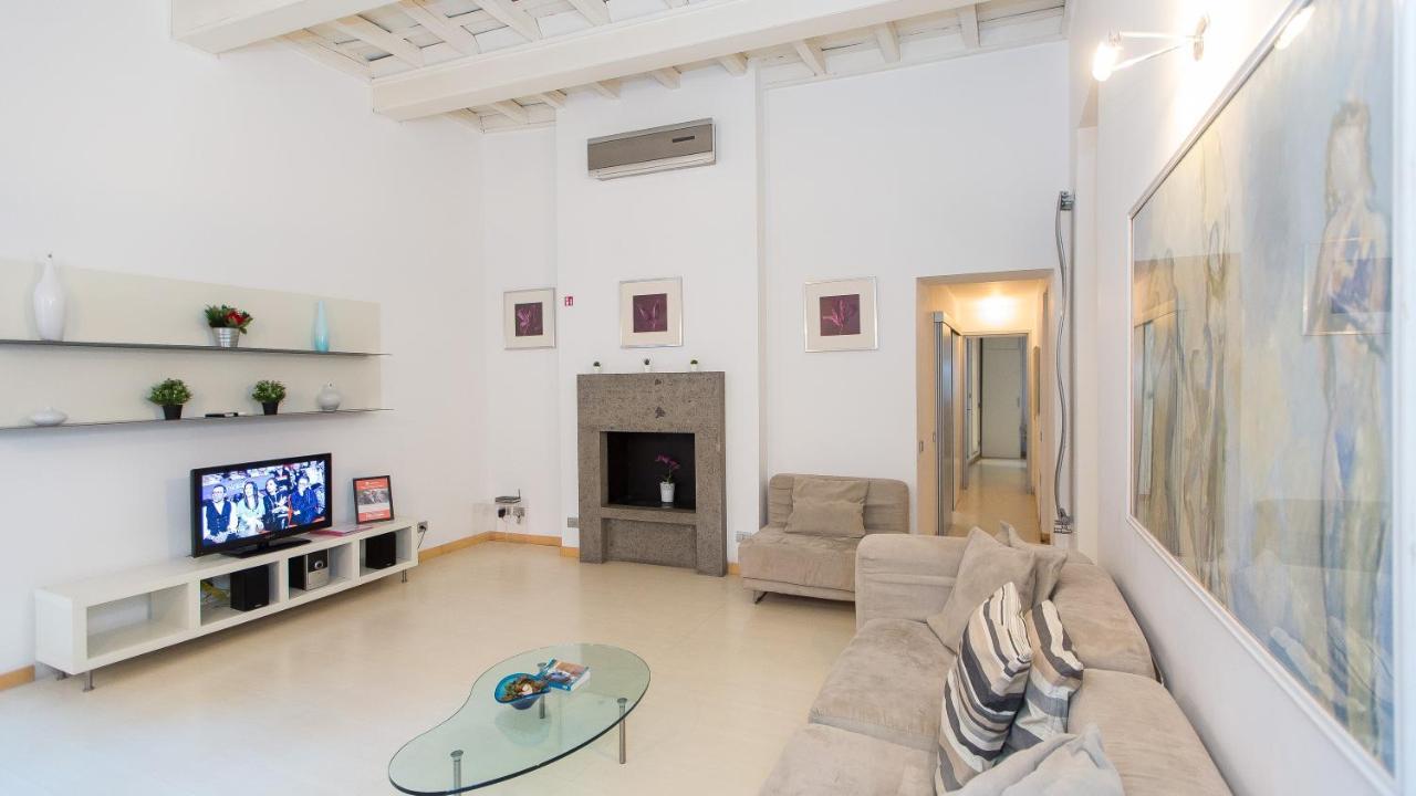 Barberini Square Apartment Rome Bagian luar foto