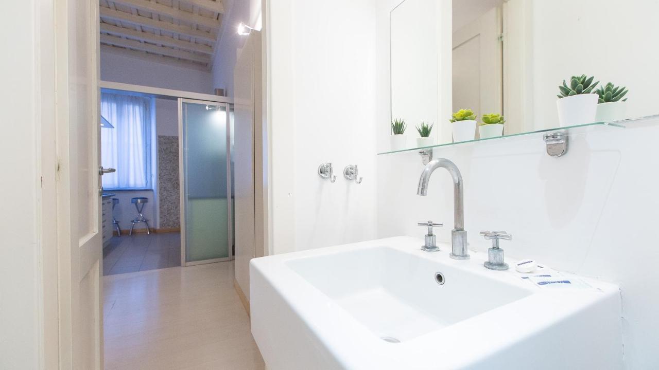 Barberini Square Apartment Rome Bagian luar foto